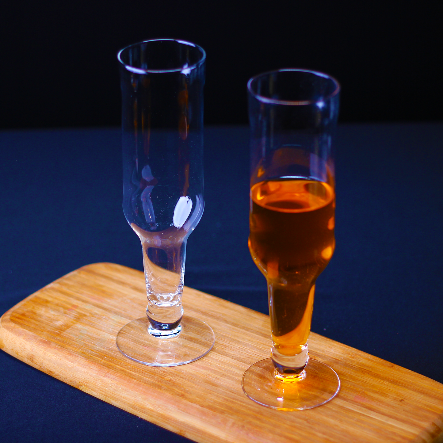 Melbify | Inverted Bottle Glasses | 300 ml | Hurricane Cocktail Glasses | Volume| Tall Cocktail Glasses with Straw | Giant Juice Glasses | Mocktail Glasses | Cocktail Glass Set | Big Cocktail Glasses