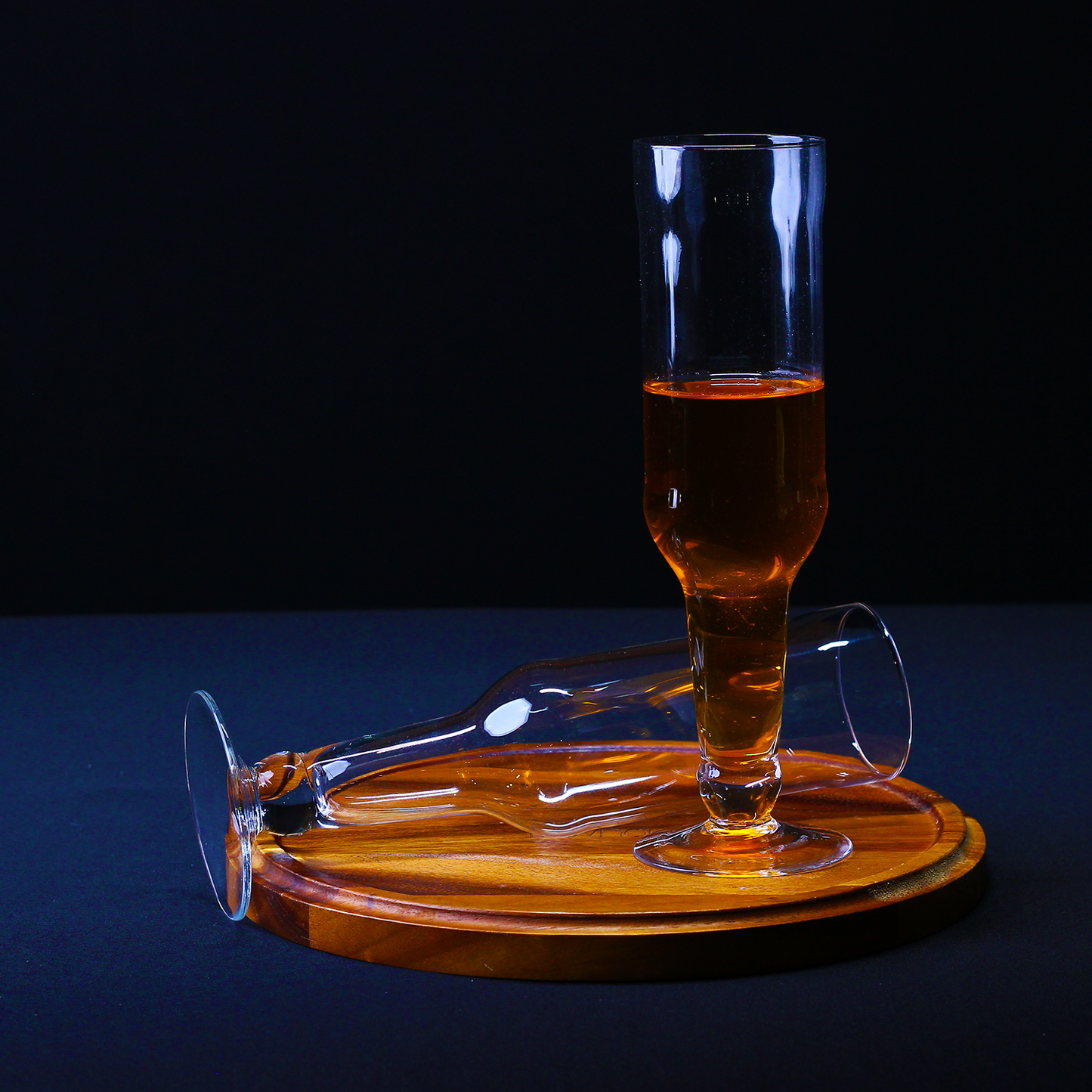 Melbify | Inverted Bottle Glasses | 300 ml | Hurricane Cocktail Glasses | Volume| Tall Cocktail Glasses with Straw | Giant Juice Glasses | Mocktail Glasses | Cocktail Glass Set | Big Cocktail Glasses