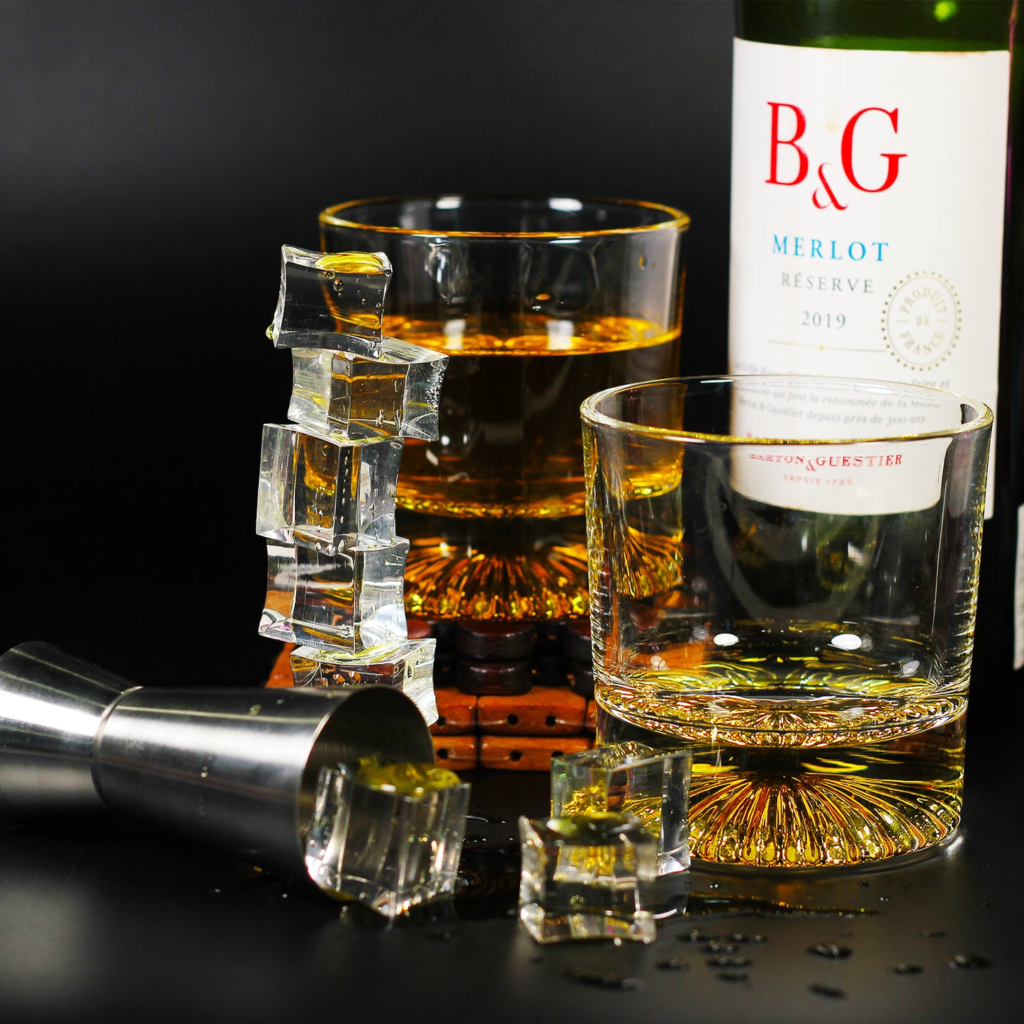 Melbify Italian Petal Whiskey Glasses | Artistic | Elegant | Premium | Royal | Luxurious Designer Whiskey Glasses | High end Expensive Whiskey Glasses with Gold Plated Bottom | 300 ml