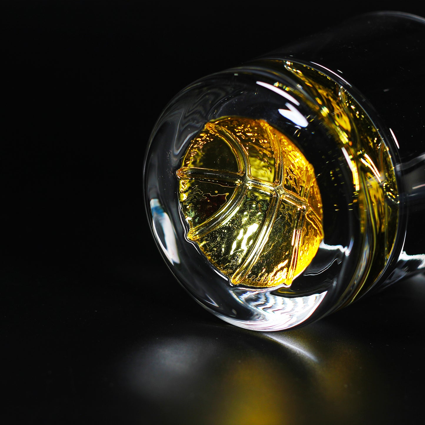 Melbify Basket Ball Whiskey Glass | 300 ml | Golden Plated Whiskey Glass| Premium | Unique| Big| Broad | Royal | High end| Expensive| Whiskey Glass Set for Basket Ball Lovers