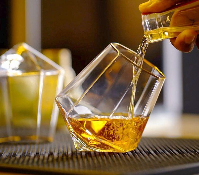 Melbify Prism Shaped Spinner Whiskey Glasses | Volume=320ml | Premium Crystal Glass | Perfect for Whiskey, Scotch, Rum, and Cognac