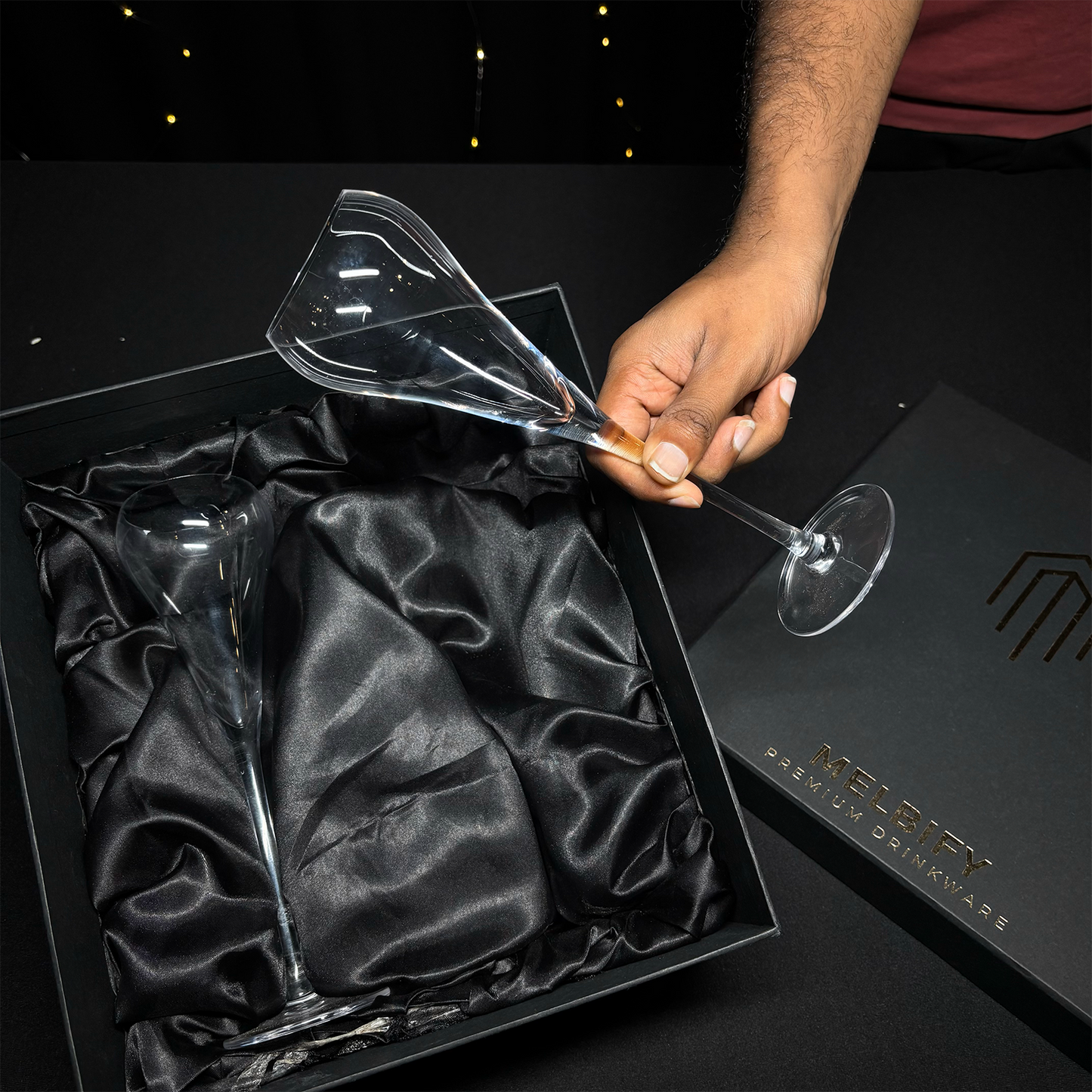Melbify Diamond Wine Glasses Gift Set |200 ML | Set of 2 | Elegant Gift Box | Champagne Glass|Ultra Premium|Limited Edition|Perfect for Red White Wine & Champagne|Ideal For Wedding Couple Anniversary Gift