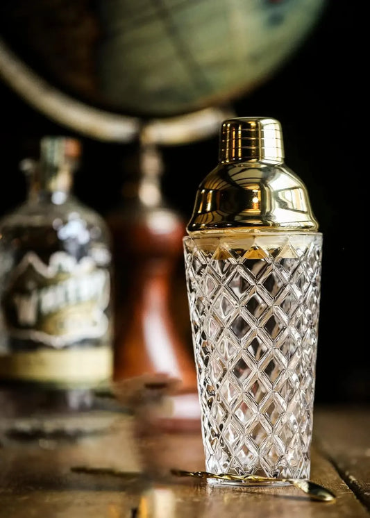 Melbify Cocktail Shaker Glass with Stainless Steel Lid | 400 ML | Bar Shaker Bottle | Filter Function Layer | Mixing for Cocktails, Mocktails, Martini,Juices | Luxury Home Bar Shaker (Copy)